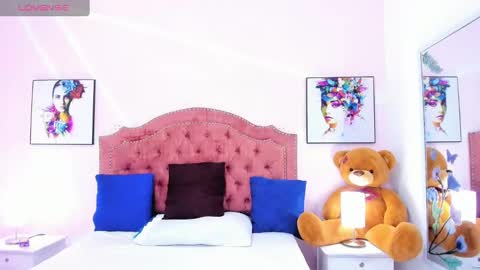 Snapshot of jenna_windsor chatting on January 2025 06:24:01 PM Jenna online show from January 2025 06:24:01 PM