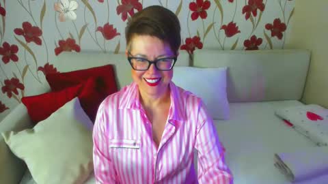 Jenn online show from February 2025 10:59:02 AM