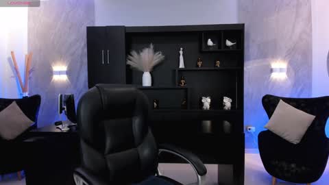 Snapshot of jennaolson chatting on January 2025 06:27:02 PM Jenna Olson online show from January 2025 06:27:02 PM