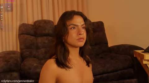 Snapshot of jennardrako chatting on October 2025 05:50:02 AM jennardrako online show from October 2025 05:50:02 AM