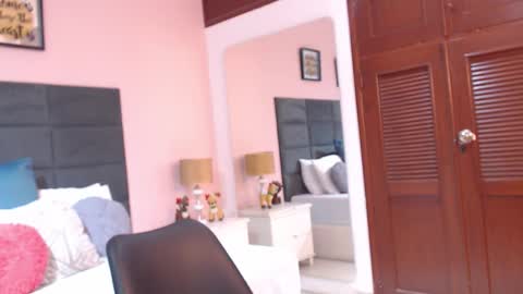 jenner_madison online show from November 2025 10:04:02 AM