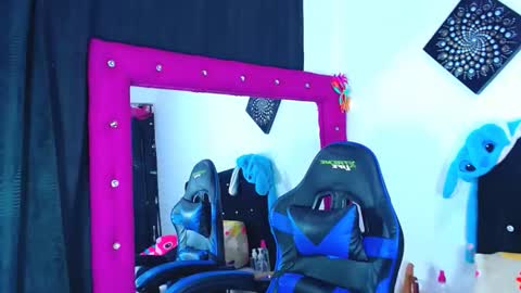 Snapshot of jenng18 chatting on February 2026 10:36:01 AM jenn online show from February 2026 10:36:01 AM