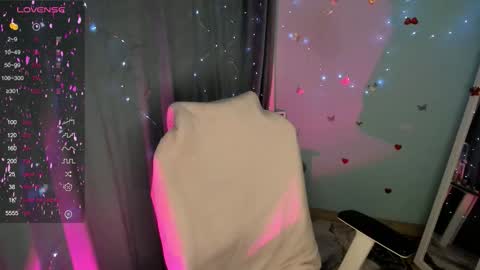 Snapshot of jennie_berry chatting on November 2025 10:14:02 PM Jennie online show from November 2025 10:14:02 PM