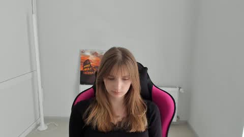 Karla online show from April 2026 12:10:01 PM