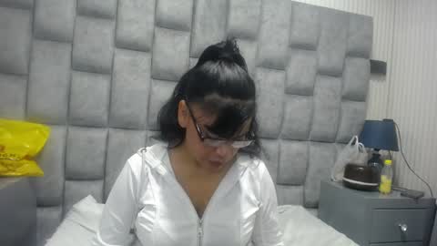 Jennifer online show from March 2026 08:54:01 PM