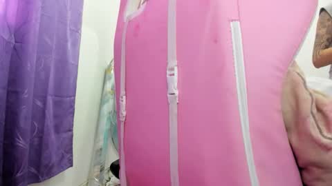 Snapshot of jennifer_bodyy0404 chatting on May 2026 10:16:01 PM jennifer_bodyy0404 online show from May 2026 10:16:01 PM
