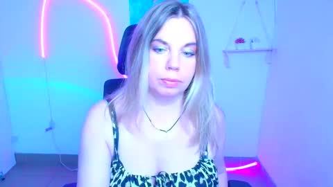 Jennifer online show from April 2026 12:09:02 PM