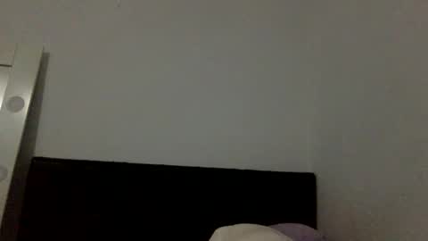 Snapshot of jennifer_oliveira chatting on December 2025 11:04:02 AM Jenn 3 online show from December 2025 11:04:02 AM