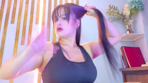 Jennifer vega  online show from December 2025 10:14:01 PM