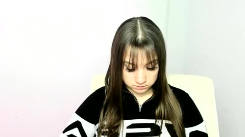 Jennifer online show from January 2025 12:22:01 PM