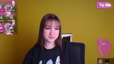 Jennifer online show from March 2025 06:38:02 AM