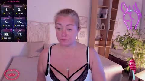 Jennifer online show from November 2025 03:55:01 PM