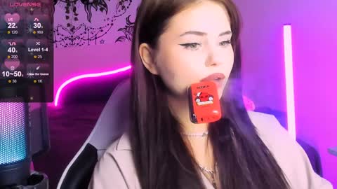 Snapshot of jenniferwandis77 chatting on December 2024 06:34:01 PM Jenni online show from December 2024 06:34:01 PM