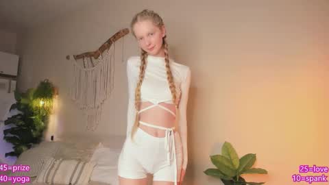 Snapshot of jenny_ames chatting on December 2025 08:37:02 PM Jenny online show from December 2025 08:37:02 PM