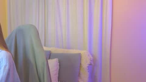 Snapshot of jenny_angelok chatting on November 2025 12:27:01 PM Next broadcast on December 05 subject to change online show from November 2025 12:27:01 PM