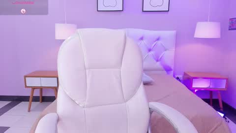 Snapshot of jenny_golden1 chatting on February 2025 02:37:01 PM Jenny  online show from February 2025 02:37:01 PM