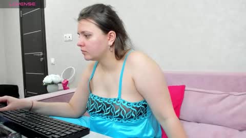 Snapshot of jenny_jimmy chatting on February 2025 04:46:02 AM Jenny online show from February 2025 04:46:02 AM