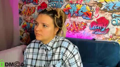 Snapshot of jenny_jimmy chatting on November 2025 01:08:01 AM Jenny online show from November 2025 01:08:01 AM