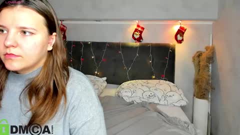 Snapshot of jenny_jimmy chatting on December 2025 09:18:01 AM Jenny online show from December 2025 09:18:01 AM