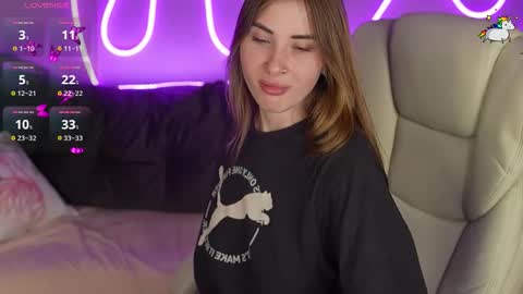 Snapshot of jennyyluv chatting on November 2025 01:51:02 AM JENNY online show from November 2025 01:51:02 AM