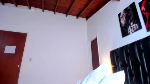 Snapshot of jeremmy_5_ chatting on January 2025 04:30:02 PM Jeremmy online show from January 2025 04:30:02 PM