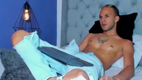 Snapshot of jeremmy_5_ chatting on January 2025 09:37:01 PM Jeremmy online show from January 2025 09:37:01 PM