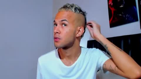 Snapshot of jeremmy_5_ chatting on February 2025 12:50:01 PM Jeremmy online show from February 2025 12:50:01 PM