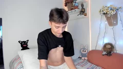 jero independent model online show from February 2026 07:59:02 AM