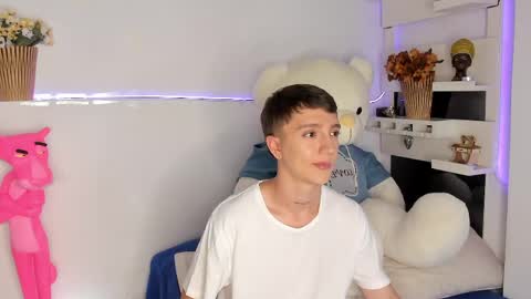 jero independent model online show from April 2026 01:42:02 AM