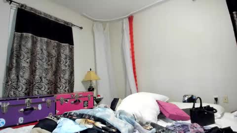 Snapshot of jerilynn chatting on October 2025 11:29:01 AM Jeri Lynn online show from October 2025 11:29:01 AM