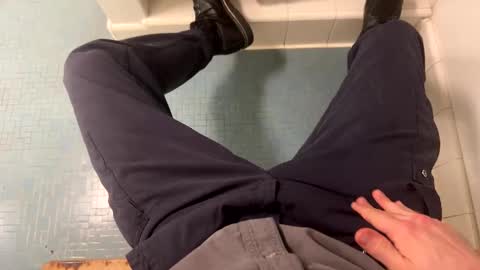 Snapshot of jerkeysmiles5 chatting on December 2024 10:34:02 PM Jerkeysmiles5 online show from December 2024 10:34:02 PM