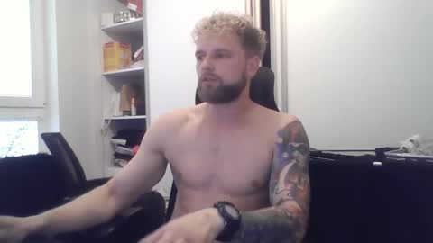 jerryalise online show from November 2025 06:33:01 AM