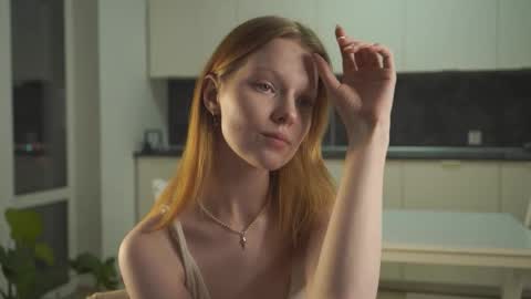 Molly online show from October 2025 04:22:01 PM