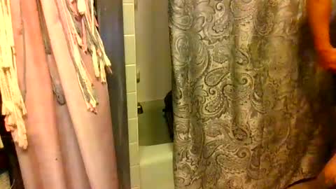 Snapshot of jerzeymike69 chatting on October 2025 08:59:01 AM JerzeyMike online show from October 2025 08:59:01 AM