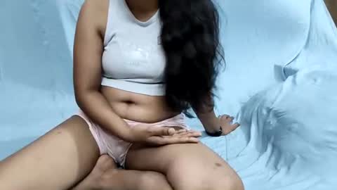 Jesmin online show from June 2026 06:28:01 PM