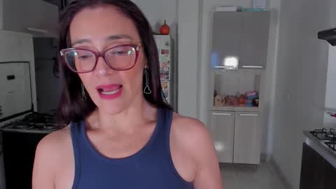 Snapshot of jess1ca_herrera chatting on November 2025 10:37:02 PM jessica herreraToday I will be your devil and you my victim online show from November 2025 10:37:02 PM