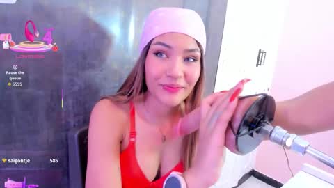 Snapshot of jess_ackerman chatting on November 2025 07:49:02 PM Jess online show from November 2025 07:49:02 PM