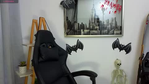 Snapshot of jessey_adams chatting on October 2025 03:12:01 PM bella adams online show from October 2025 03:12:01 PM