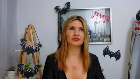 Snapshot of jessey_adams chatting on October 2025 10:03:02 PM bella adams online show from October 2025 10:03:02 PM