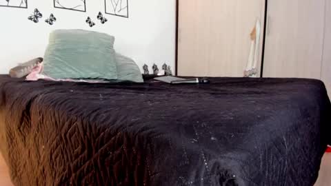 Jessica  online show from February 2025 02:33:02 AM