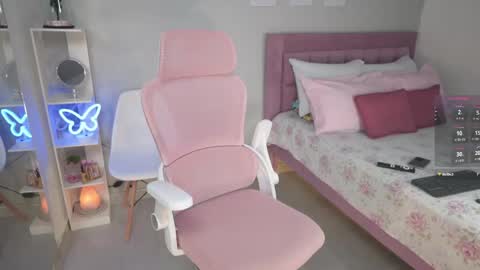 Snapshot of jessica_tom_ chatting on May 2026 02:23:01 PM Jessica online show from May 2026 02:23:01 PM