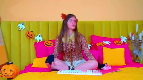 Snapshot of jessicajewells45 chatting on October 2025 07:01:01 AM Jessica online show from October 2025 07:01:01 AM