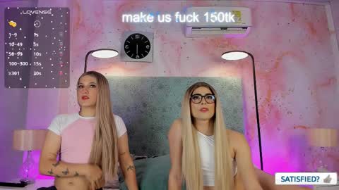 JESSI AND NAOMI online show from September 2025 12:44:01 AM