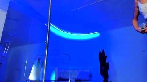 Jessy online show from November 2025 07:27:01 PM