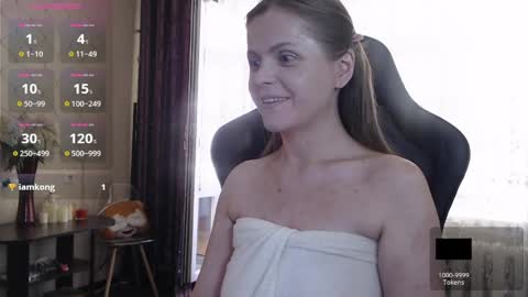 Snapshot of jessiemays chatting on June 2026 01:49:01 PM Jess online show from June 2026 01:49:01 PM
