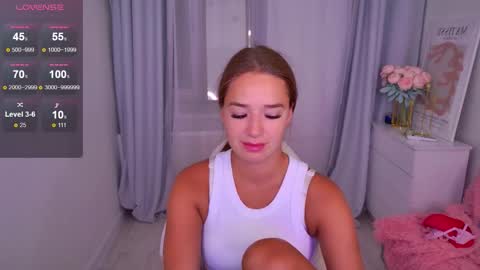 Jessi online show from September 2025 01:44:02 PM