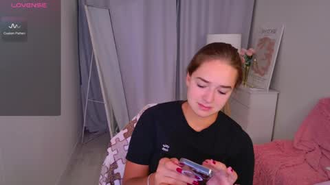 Jessi online show from April 2026 01:49:02 PM