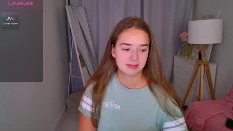 Snapshot of jessiestarz chatting on April 2026 01:48:02 PM Jessi online show from April 2026 01:48:02 PM