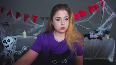 Jess online show from November 2025 07:20:01 AM