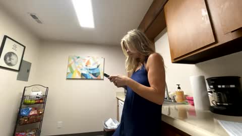 jessimayi online show from October 2025 04:37:01 PM